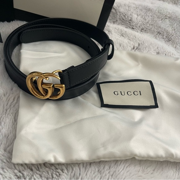 Gucci Black Belt with Gold Double G Buckle - Picture 2 of 15
